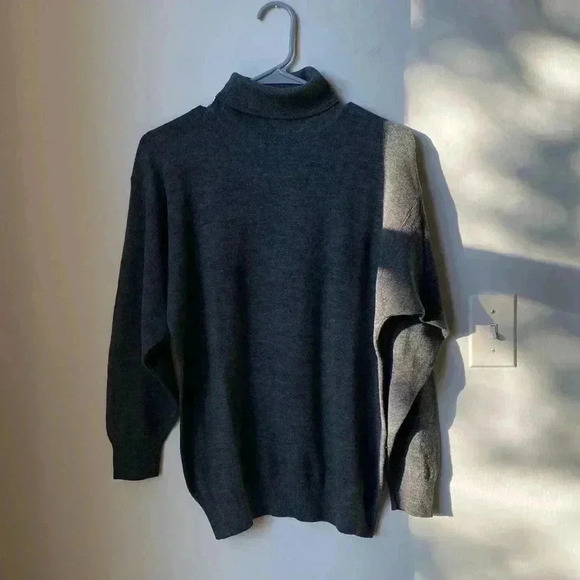Gray Wool-Blend Turtleneck Cowl Sweater, Made in Italy, Fits Women’s M - Picture 1 of 9